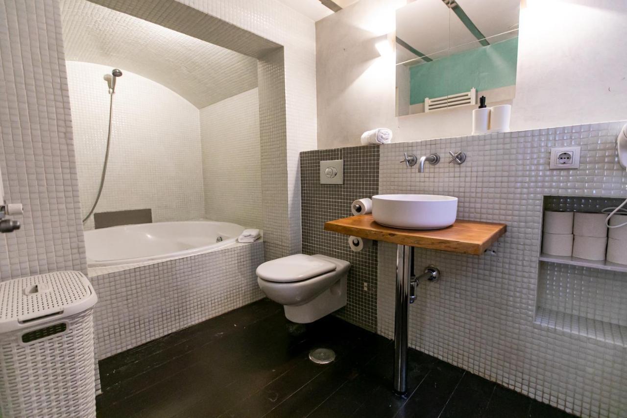 Apartamento 3 Dormitorios En Calle San Vicente. Sevilha Exterior foto
